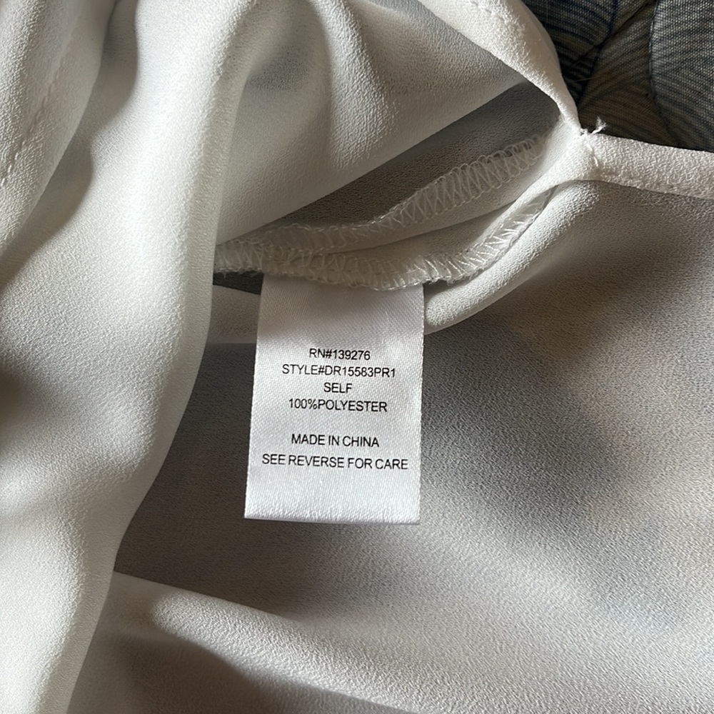 White Tunic Blouse Sz Med - Picture 4 of 4